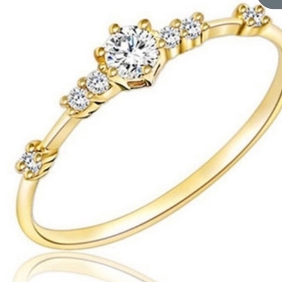 White gold ring 18k. Dainty ring. Comes in 18K white gold size 7 - Picture 6 of 6